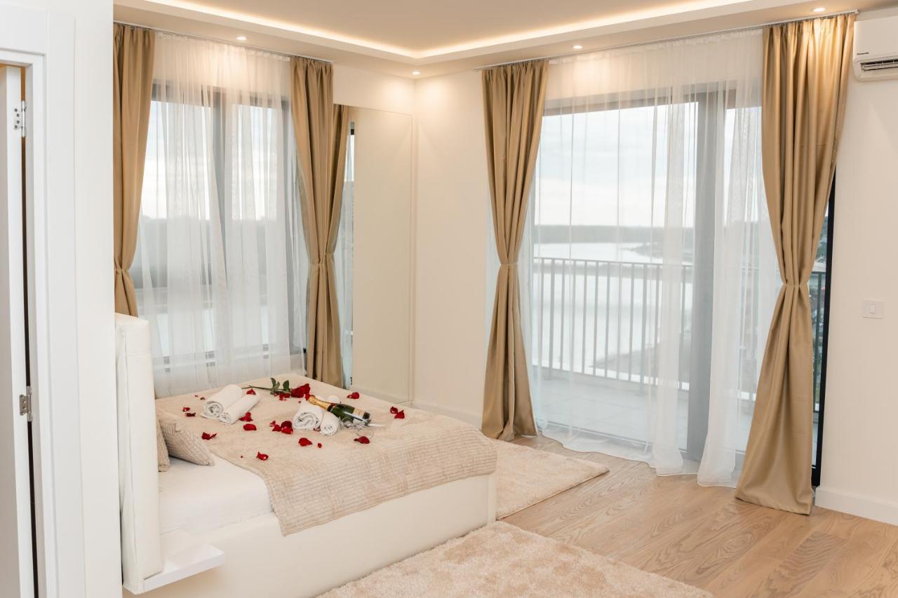 Ferienwohnung Sinfonia Lux Belgrad Exterior foto