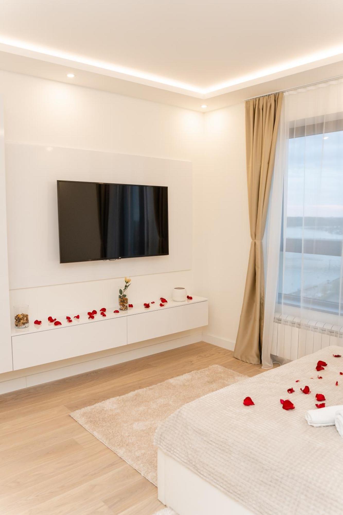 Ferienwohnung Sinfonia Lux Belgrad Exterior foto