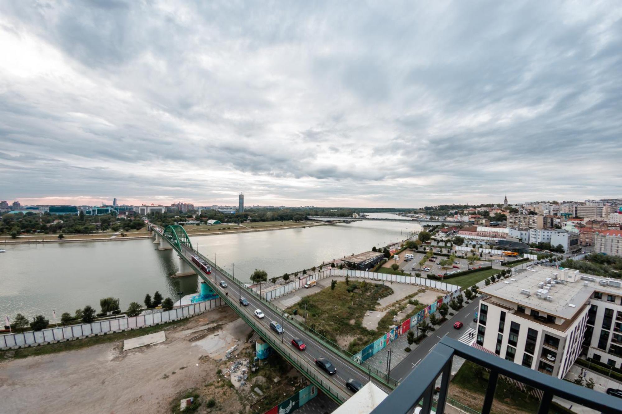 Ferienwohnung Sinfonia Lux Belgrad Exterior foto