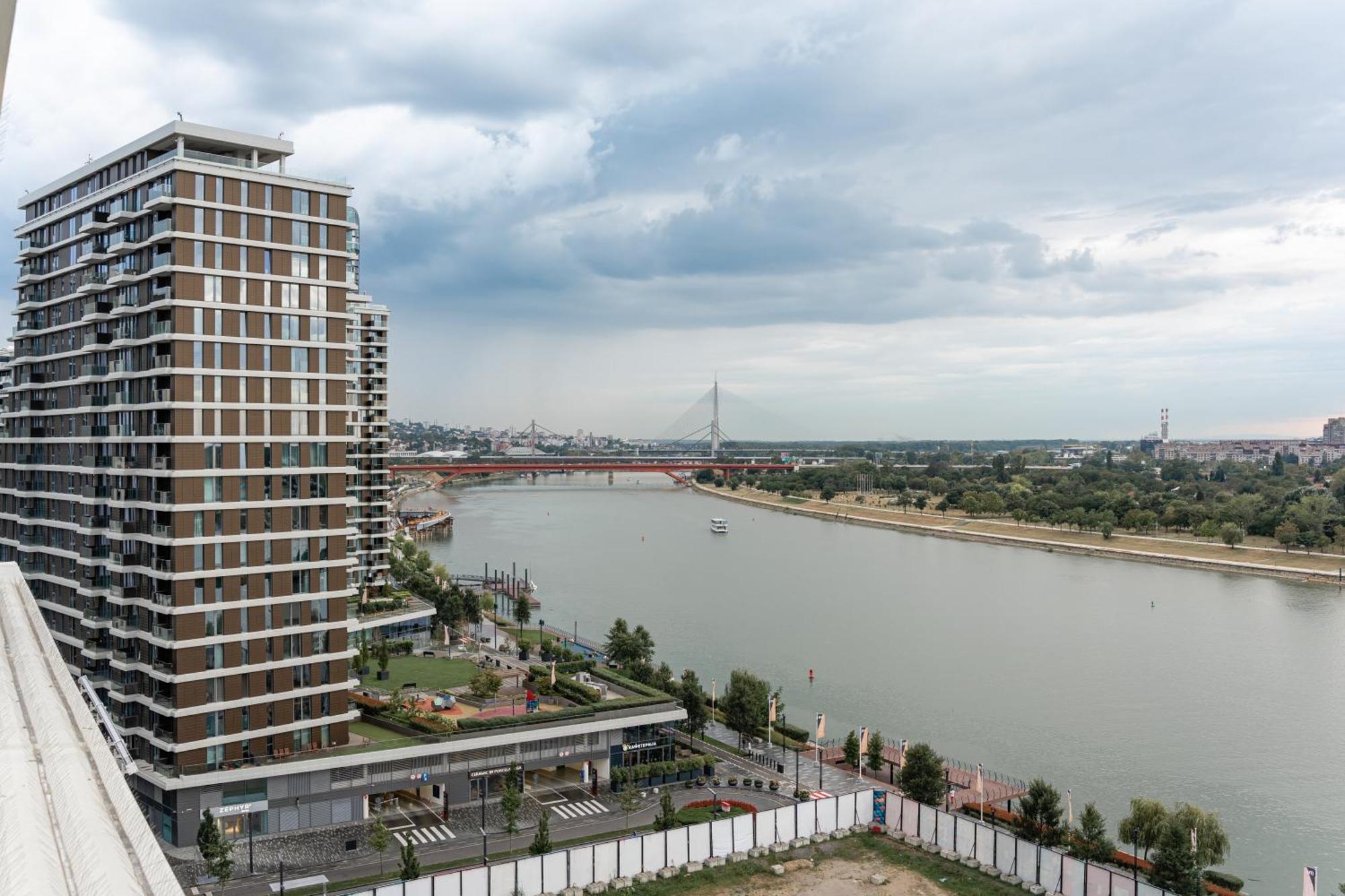 Ferienwohnung Sinfonia Lux Belgrad Exterior foto